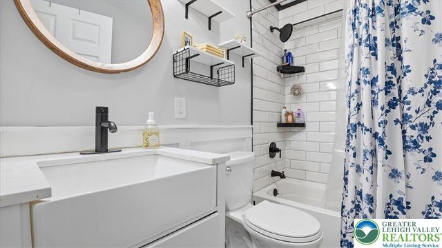 503 Mountain Top Lane, Salisbury Twp, PA 18103