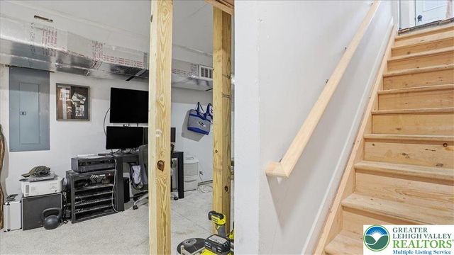 503 Mountain Top Lane, Salisbury Twp, PA 18103