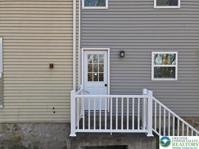 503 Mountain Top Lane, Salisbury Twp, PA 18103