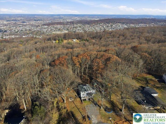 503 Mountain Top Lane, Salisbury Twp, PA 18103