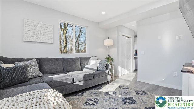 503 Mountain Top Lane, Salisbury Twp, PA 18103