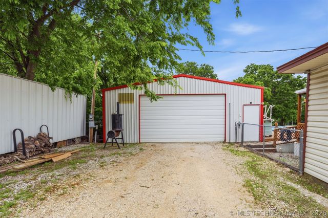 4104 Shay Road, Kingston, OK 73439