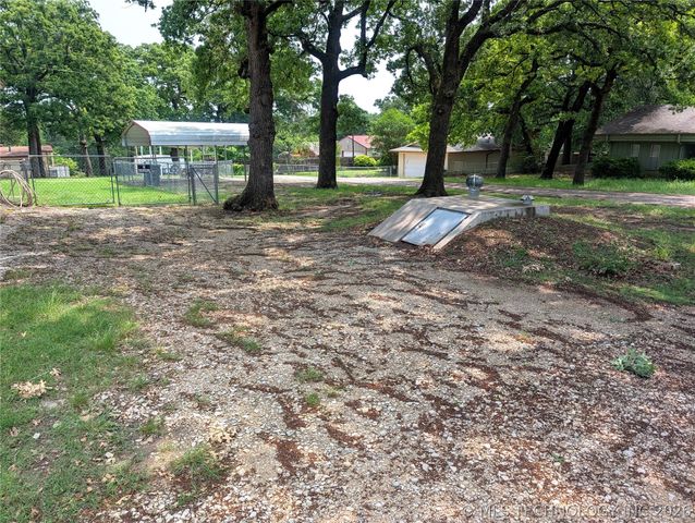 4104 Shay Road, Kingston, OK 73439