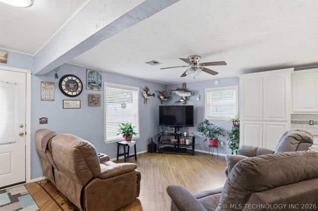 4104 Shay Road, Kingston, OK 73439