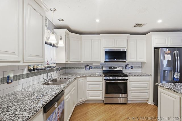 4104 Shay Road, Kingston, OK 73439