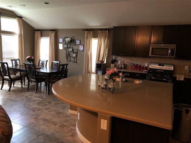 6018 Orchard Trail Drive, Pearland, TX 77581