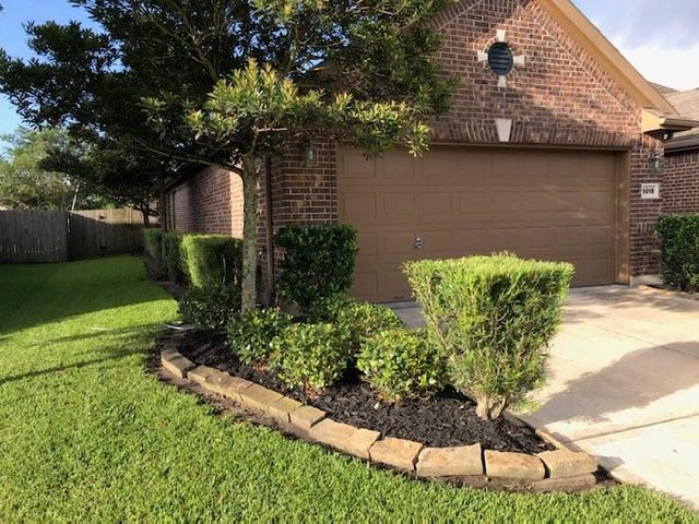 6018 Orchard Trail Drive, Pearland, TX 77581