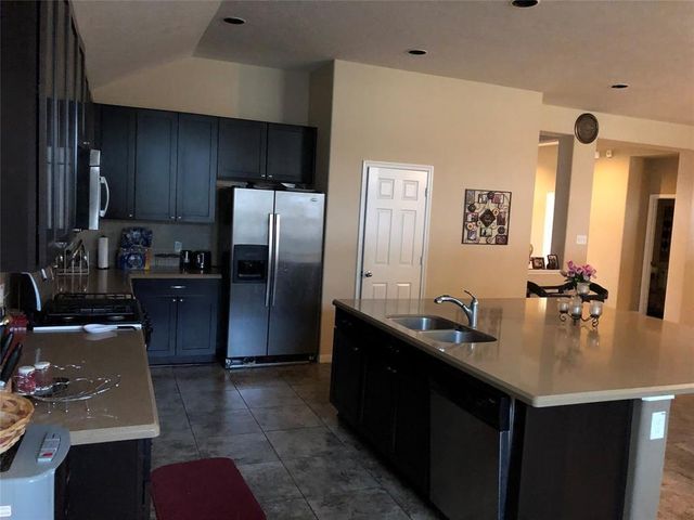 6018 Orchard Trail Drive, Pearland, TX 77581