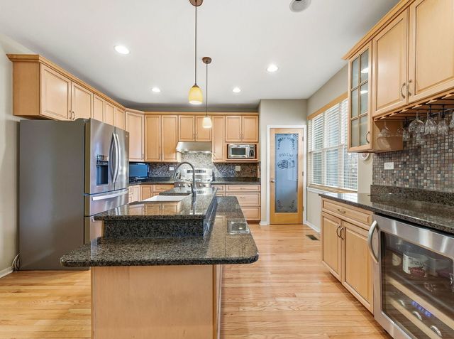 2426 S Bell Avenue, Chicago, IL 60608