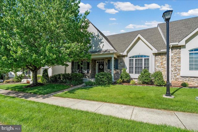 4 N HENLEY DR, Avondale, PA 19311