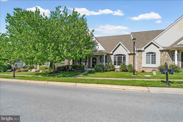 4 N HENLEY DR, Avondale, PA 19311