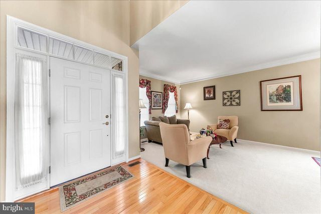 4 N HENLEY DR, Avondale, PA 19311