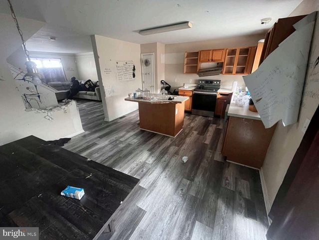 54 LISA DR, Newark, DE 19702