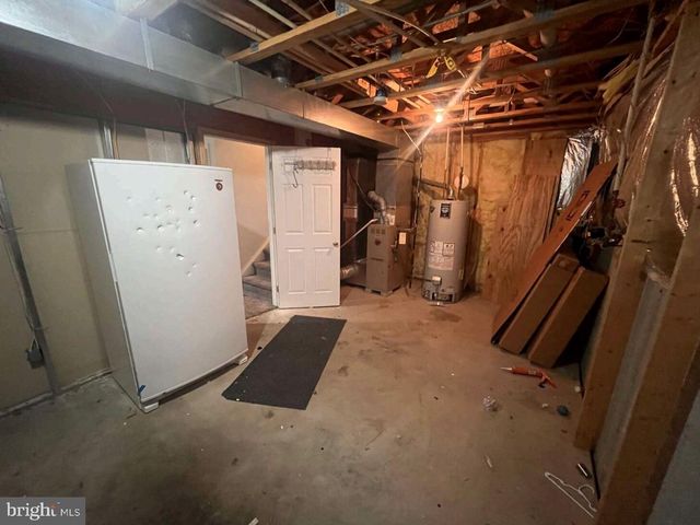 54 LISA DR, Newark, DE 19702