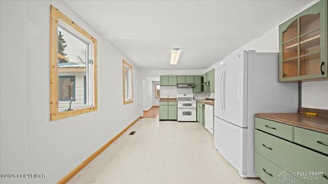 3805 S Juanita Way, Palmer, AK 99645