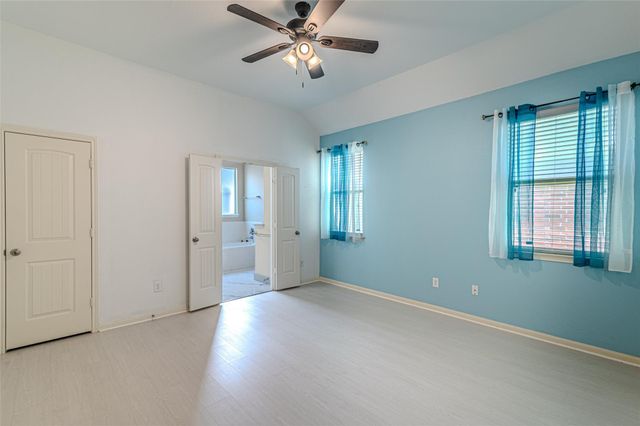 8619 Debbie Terrace Drive, Cypress, TX 77433