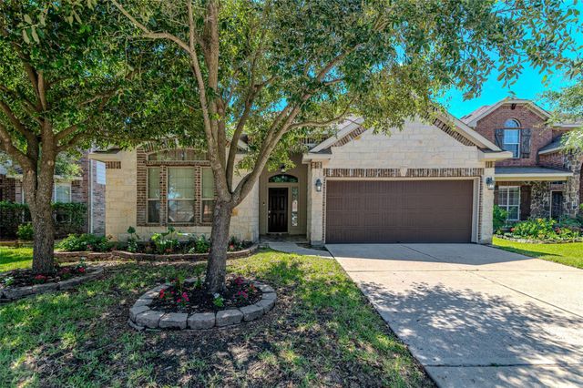 8619 Debbie Terrace Drive, Cypress, TX 77433