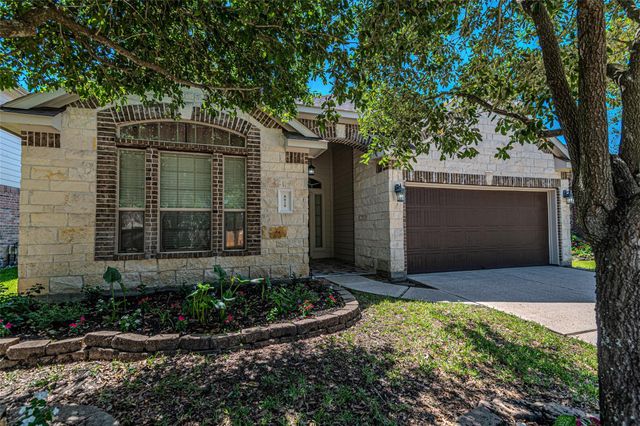 8619 Debbie Terrace Drive, Cypress, TX 77433