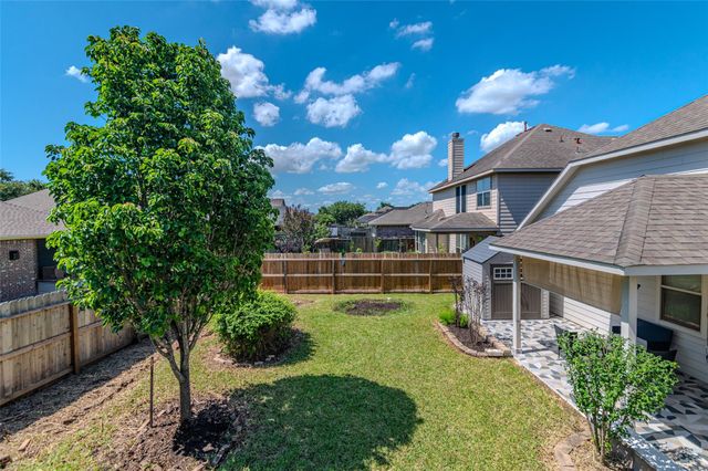 8619 Debbie Terrace Drive, Cypress, TX 77433