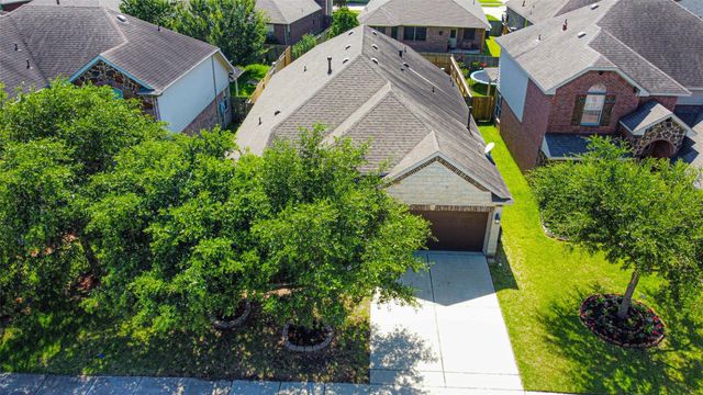 8619 Debbie Terrace Drive, Cypress, TX 77433