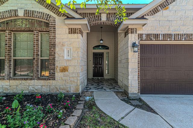 8619 Debbie Terrace Drive, Cypress, TX 77433