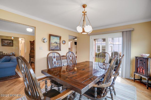 11 Bedfordshire Drive, Monroe, NJ 08831