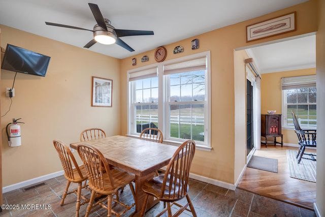 11 Bedfordshire Drive, Monroe, NJ 08831