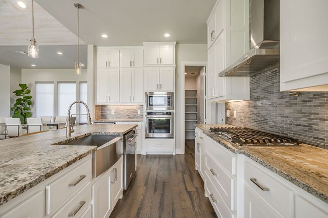 323 Stone Mountain Road, Cresson, TX 76035