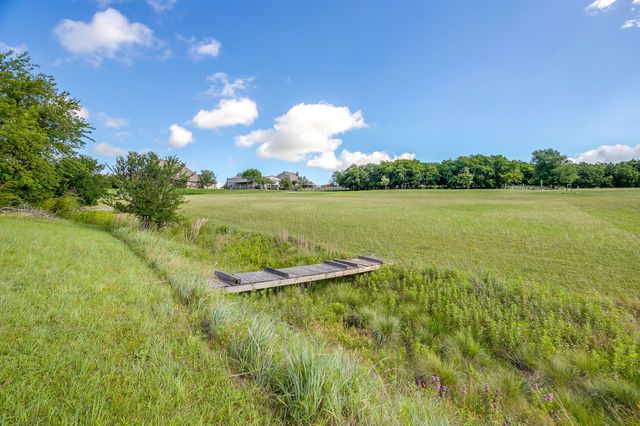 323 Stone Mountain Road, Cresson, TX 76035