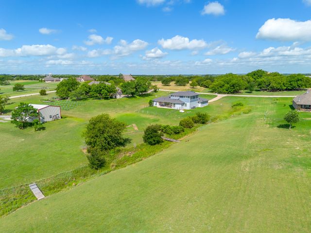 323 Stone Mountain Road, Cresson, TX 76035