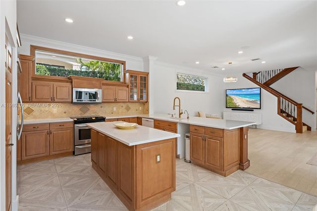 325 Eagle Dr, Jupiter, FL 33477