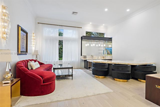 325 Eagle Dr, Jupiter, FL 33477