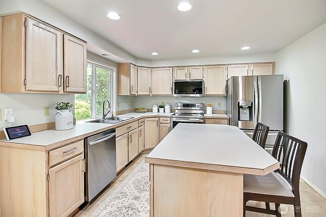 25780 174th Place SE, Covington, WA 98042