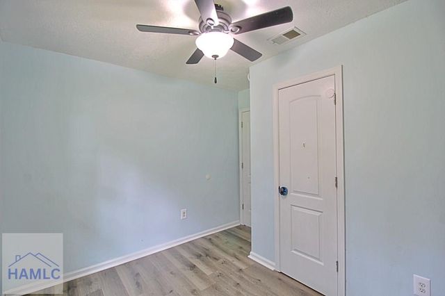 1062 Kelly Drive, Hinesville, GA 31313
