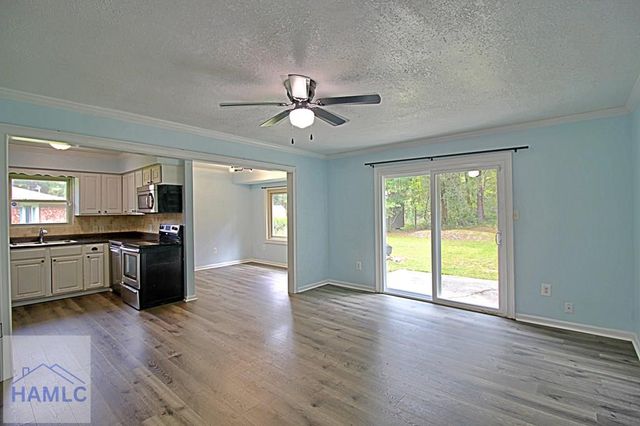 1062 Kelly Drive, Hinesville, GA 31313