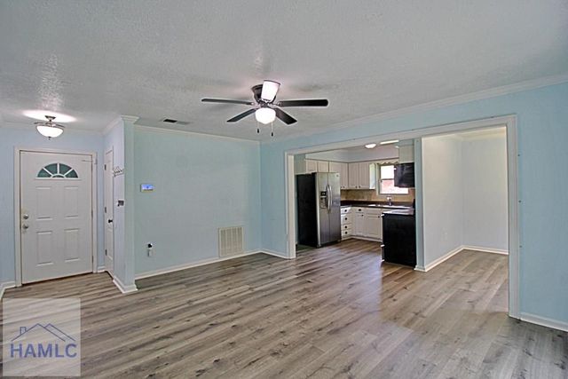 1062 Kelly Drive, Hinesville, GA 31313