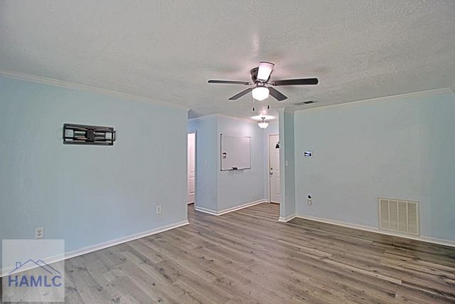 1062 Kelly Drive, Hinesville, GA 31313