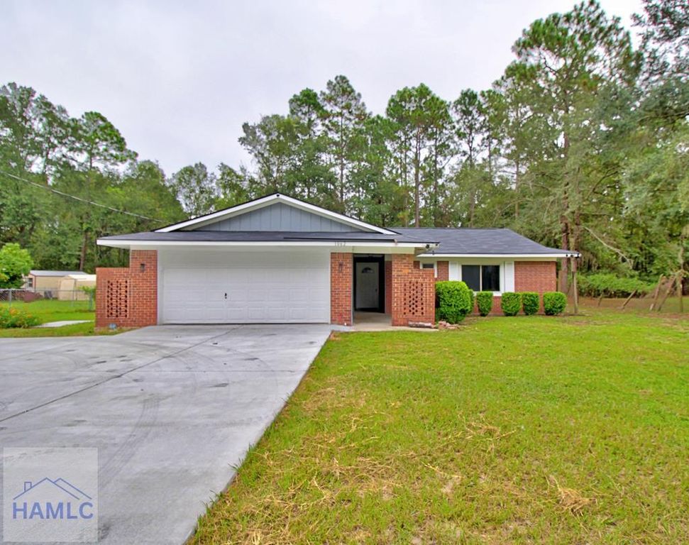 1062 Kelly Drive, Hinesville, GA 31313