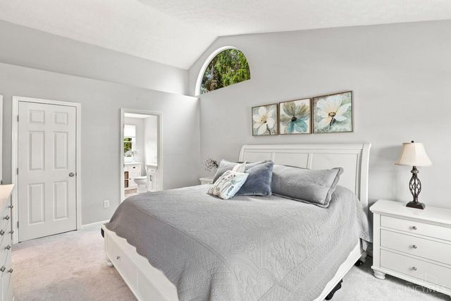 8843 Steeplechase Way, West Chester, OH 45069