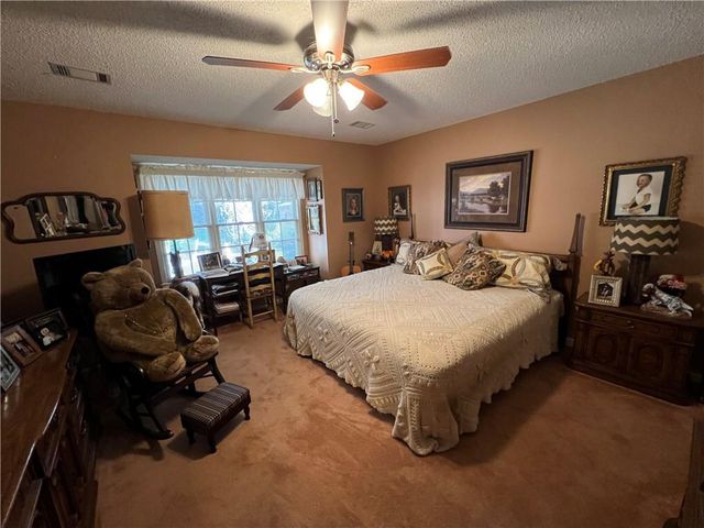 7159 Woodridge Lane, Union City, GA 30291