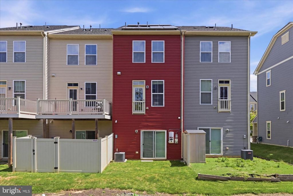 Image 39 of property listing at 621 RAVENWOOD DR, Glen Burnie, MD 21060