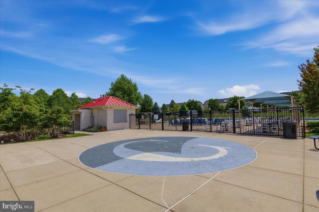 Image 45 of property listing at 621 RAVENWOOD DR, Glen Burnie, MD 21060