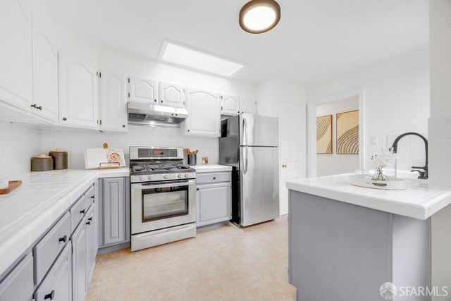 1658 34th Avenue, San Francisco, CA 94122