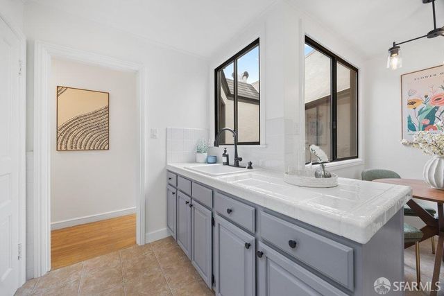 1658 34th Avenue, San Francisco, CA 94122