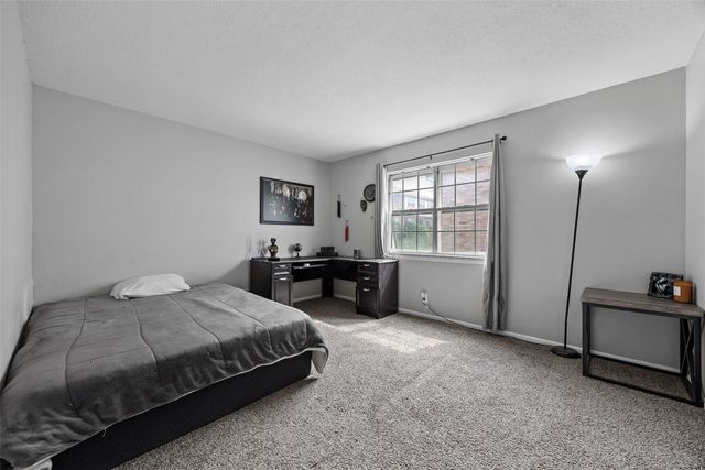 1202 21st Ave Place, Coralville, IA 52241