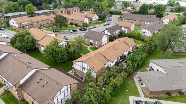 1202 21st Ave Place, Coralville, IA 52241