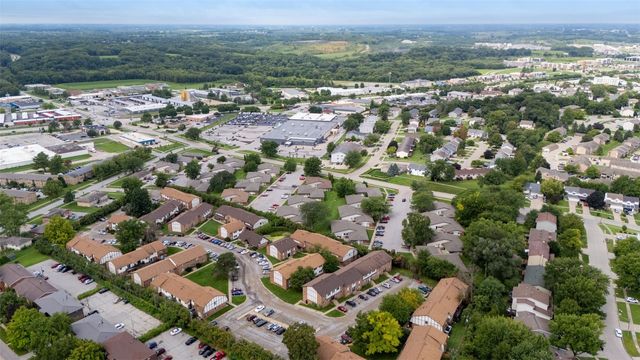 1202 21st Ave Place, Coralville, IA 52241