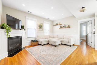 633 E 7th 3, Boston, MA 02127