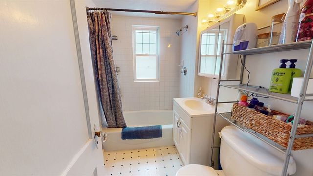 232 Washington St 1, Winchester, MA 01890