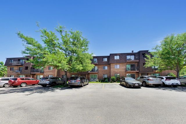 600 Cobblestone Circle F, Glenview, IL 60025
